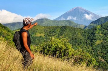 10 Day Active Break for Active Adults 45+ With Hiking, Snorkeling, and Other Sports in Indonesia