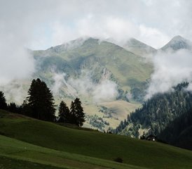 94 días de retiro de yoga Bergmomente en Austria: yoga y senderismo en Trins, Tirol - Photo 1