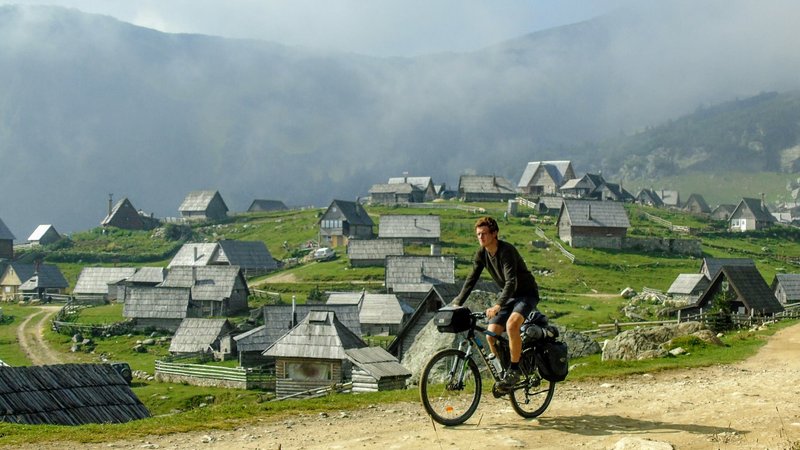 8 Day Self-guided Cycling Tour in North Wales, UK