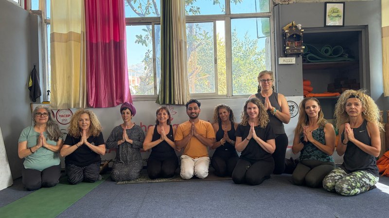 29 jours-300h en formation avancée de professeur de yoga à Rishikesh, Inde