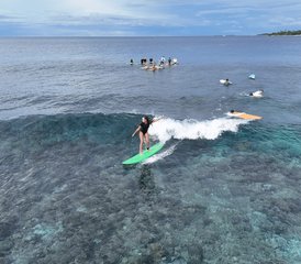 28 días de estancia y aprendizaje de surf en Thimarafushi, Maldivas para principiantes - Photo 1