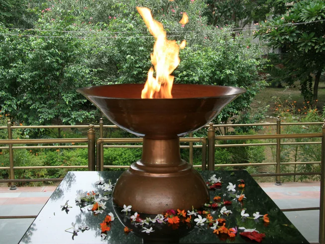 8 Day Delhi-Agra-Jaipur Golden Triangle With Amritsar City Guided Motorcycle Tour in India photo 8