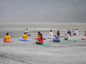 4 Day Spiritual Sightseeing, Meditation, and Yoga Retreat in Rishikesh, India