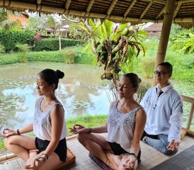 22 días de profesorado de yoga Hatha de 200 horas multiestilo con yoga aéreo en Bali, Indonesia - Photo 4