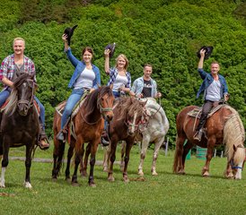 3 Tage Rhön entdecken auf dem Pferderücken – Reitwochenende in Dermbach, Deutschland - Photo 3