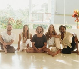 021 Tage 200-Stunden Yoga Synergy Vinyasa Yogalehrer Ausbildung am Seeufer Eco-Campus in Habaraduwa, Sri Lanka - Photo 1