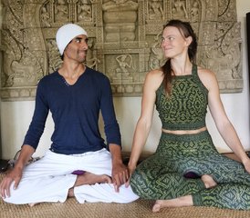 24 Tage Yoga, Vinyasa und Kundalini-Meditation Retreat in den Cevennen, Frankreich - Photo 1