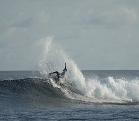 10 días de retiro de surf con olas poco concurridas y esnórquel en Kudahuvadhoo, Maldivas - Photo 5