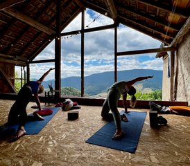 77 jours en stage de yoga en pleine nature "Féminin Sauvage" dans les Vosges, France - Photo 1