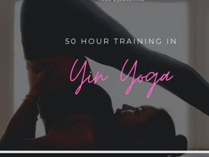 1 Monat 50-Stunden Yin Yoga Online Facilitator Ausbildung