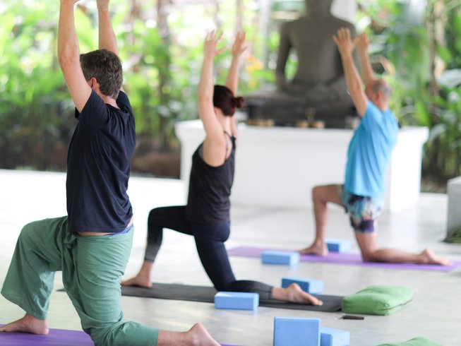 3 week yoga retreat on line