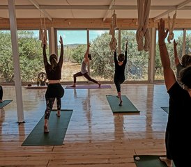 7 jours en stage de yoga en solo pour prendre soin de soi dans les Cyclades, Grèce - Photo 5