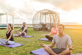 Detox und Yoga Retreats und Reisen