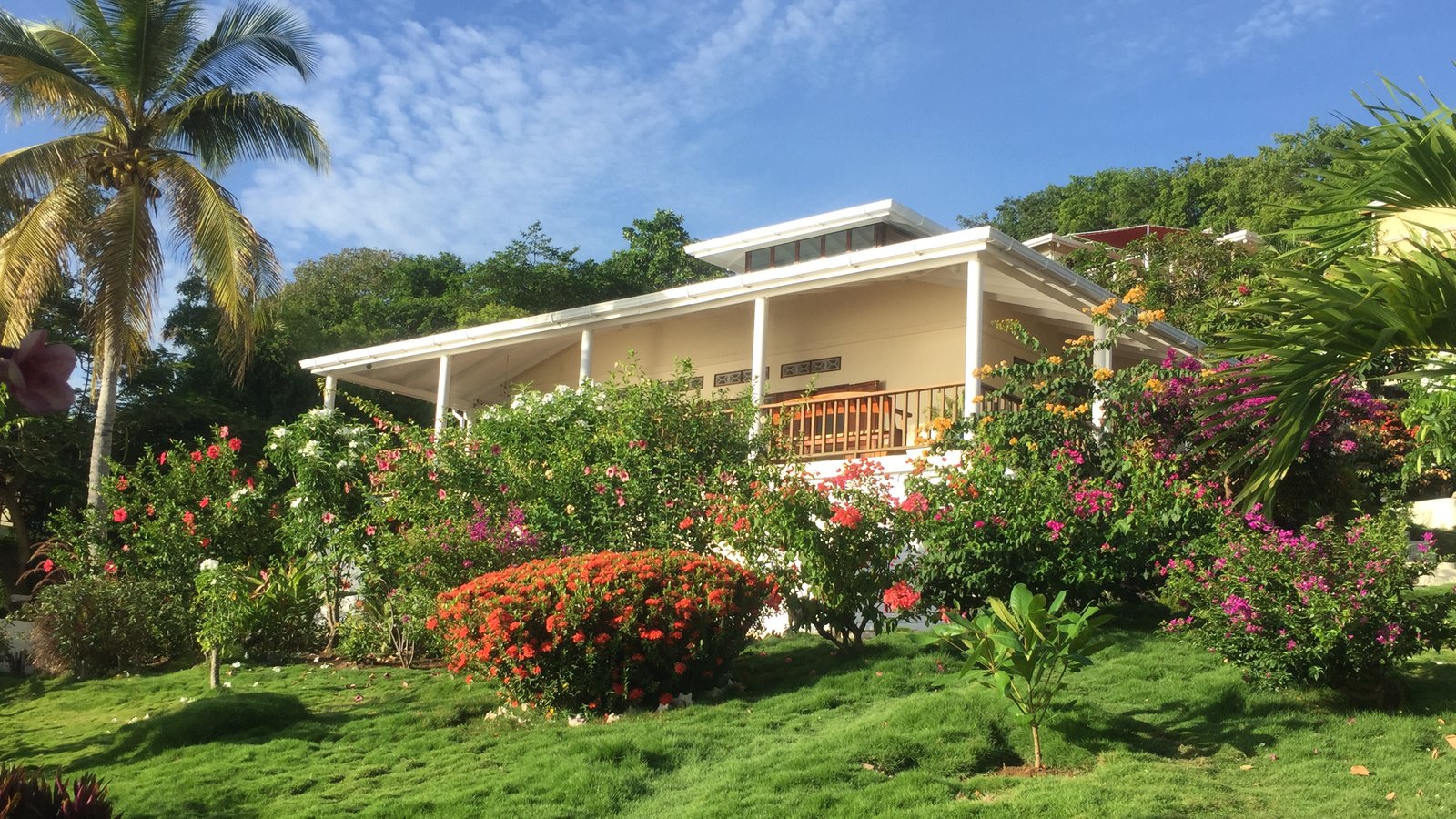 Veranda Beach House Reviews, Profile & Contact