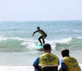8 jours en stage de surf classique hebdomadaire au Surf House, Lisbonne, Portugal - Photo 4