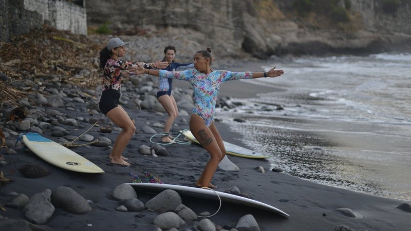 7 Day Bed & Breakfast Surf Trip for Beginners and Intermediates in Playa El Zonte, El Salvador