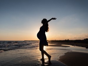 8 Day 85-Hour Prenatal Yoga Teacher Training in Montezuma, Puntarenas