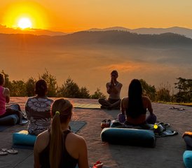 5-Daagse Diep Herstellende Yoga- en Natuurretreat op de Bergtop voor Vrouwen van in de 40 in Tennessee, Verenigde Staten - Photo 2