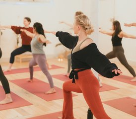 31 jours-200h en formation de professeur de yoga vinyasa de haute qualité à Barcelone, Espagne - Photo 4