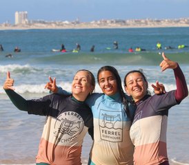 8 días de campamento de surf divertido e intenso frente a la playa con Ferrel Surf House en Peniche, Portugal - Photo 4