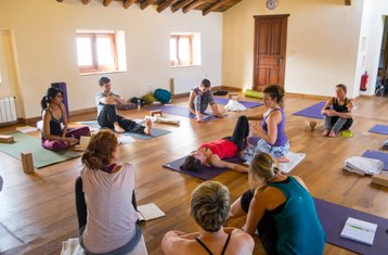 8 Day 50-Hour Restorative Yoga, Yoga Nidra, and Pranayama Yoga Teacher Training in Cádiz, Spain