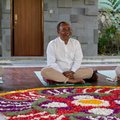 Guru/ Sumantra Made - portrait
