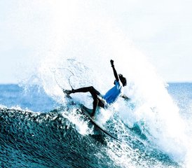 107 jours en stage de surf tous niveaux au meilleur spot de surf de l’atoll de Dhaalu, Kudahuvadhoo, Maldives - Photo 1