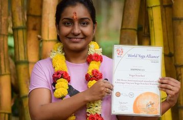 22 días de profesorado de yoga de 200 horas en Katunaike (cerca del aeropuerto de Colombo), Sri Lanka