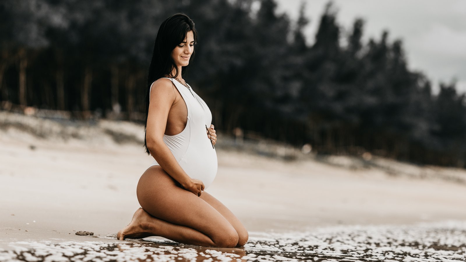 Yoga Maternity Photoshoot at Beach Eight - Bella Mama