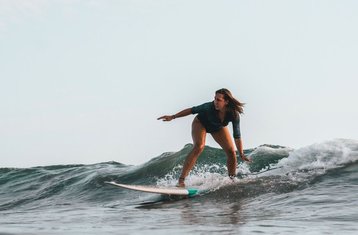 15 días de paquete de equilibrio de surf camp y retiro de yoga en Aljezur, Portugal