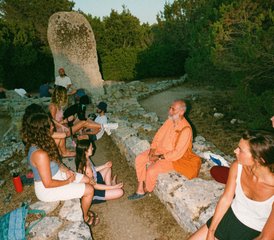 5 días de retiro de yoga con el Swamiji Sonriente en Cerdeña, Italia - Photo 2