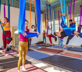 13 Tage 85-Stunden Aerial Yoga und Aerial Flow Yogalehrer Ausbildung in Rishikesh, Indien - Photo 4