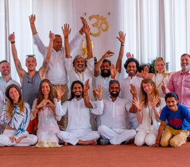 29 días de curso de profesorado de yoga Hatha de 300 horas en Rishikesh, India - Photo 3
