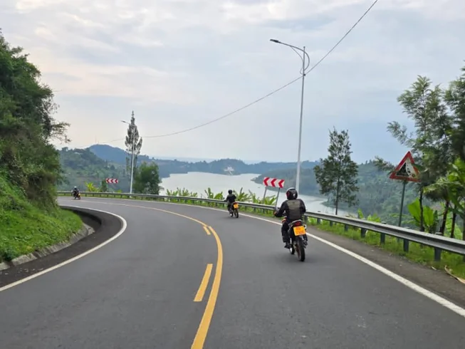 28 Day Guided Motorcycle Tour Around Lake Victoria Across Kenya, Uganda, Rwanda, and Tanzania photo 4