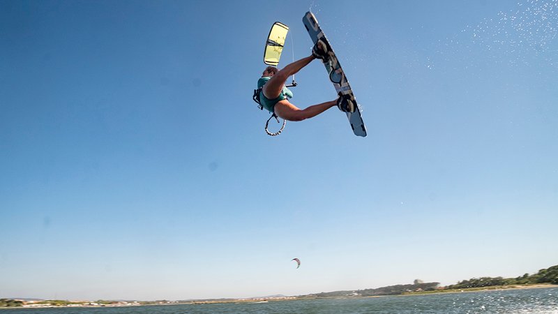 8 Day The Student Kitesurfing Camp in Esposende, Braga Area