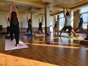 29 días de formación de profesor certificado de masaje, cuenco tibetano y yoga en Katmandú, Nepal