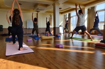 29 jours-500h en formation certifiée de professeur de massage, bols chantants et yoga à Katmandou, Népal