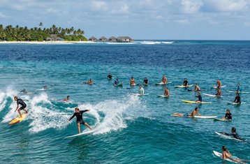 14 Tage Surf-Urlaub auf den Malediven im Male-Atoll und allen Zentralen Atollen