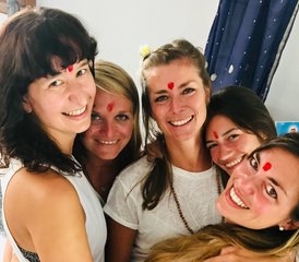 200-Stunden Hybrid: Selbstgesteuerte Klassische & 14-Tägige Präsenz Yin- und Ayur-Yogalehrer Ausbildung in Teneriffa - Photo 2