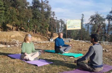 6 días de trekking y yoga en el Himalaya, India