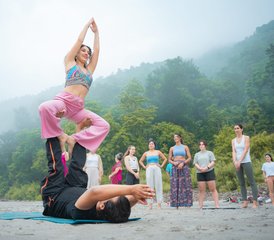 25 Tage, 200 Stunden Hatha, Ashtanga, Vinyasa, Iyengar, Kundalini, Yin, Arrow in Rishikesh, Indien - Photo 2