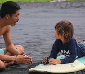 8 días de retiro de surf y yoga en Canggu, Bali, Indonesia - Photo 5