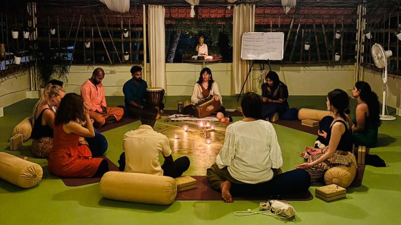 23 jours en formation de professeur de hatha ashtanga vinyasa 200h à Varkala, Kerala, Inde