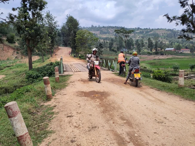 5 Day Uganda Gorilla Express Guided Motorcycle Tour photo 6