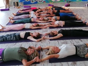 15 Day Advanced 150-Hour Yoga Teacher Training Module Gita in Villamartín, Cádiz