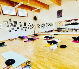 3 Tage im Yoga-Intensivkurs "Vibrer de Joie" im Vedanta-Zentrum Gretz (77), Frankreich - Photo 3