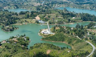 Guatapé Retraites en Reizen