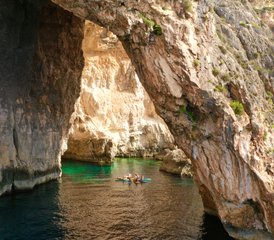 3 días de formación y 25 horas para profesores de SUP Yoga en Sliema, Malta - Photo 2
