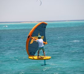 8 jours en stage de wing foil freerider à bord du M/V Kite Adventure à Safaga, Égypte - Photo 3