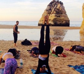 7200-Stunden Hybrid: Selbstbestimmte Online- und 4 Tage Präsenz Yogalehrer Ausbildung in Portimão, Portugal - Photo 1
